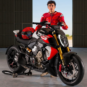 Découvrez la nouvelle Ducati Diavel V4 RS, testée pour la première fois par Marc Márquez !