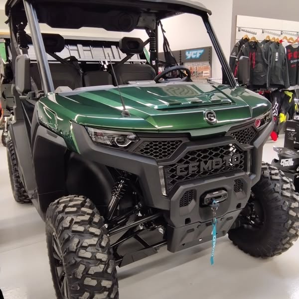 CF MOTO UFORCE 1000 PRO chez Probike Loisirs.