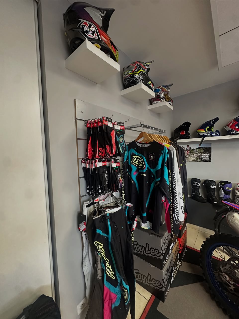 Power zone moto devient point de vente des produits TLD_moto !
