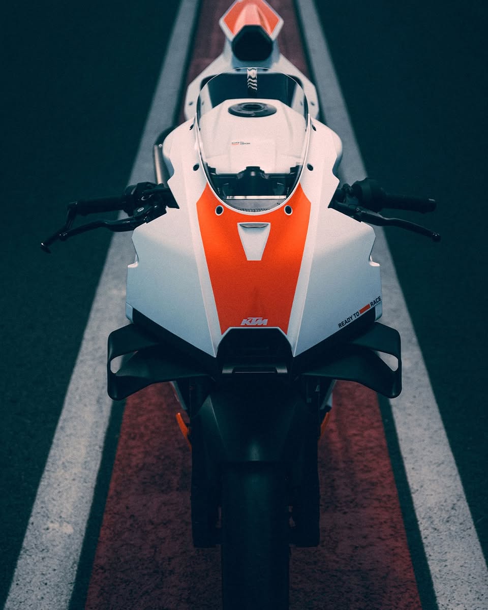 La KTM 990 RC R TRACK arrive !