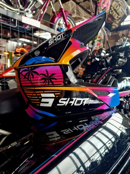 Nouvel arrivage de casques chez KTM Metz.