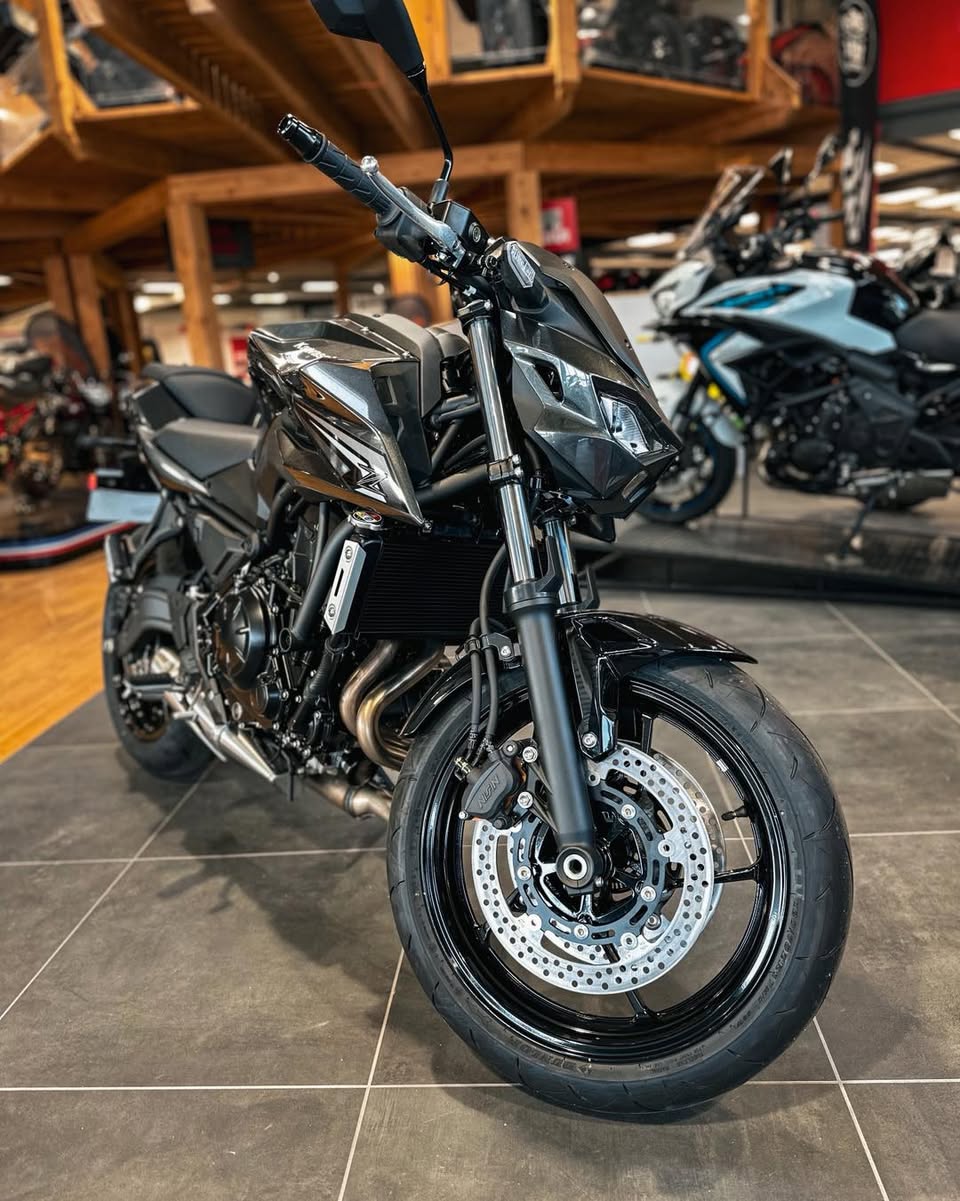NOUVEAUTÉS 2026 KAWASKI : Z650 S est arrivée !