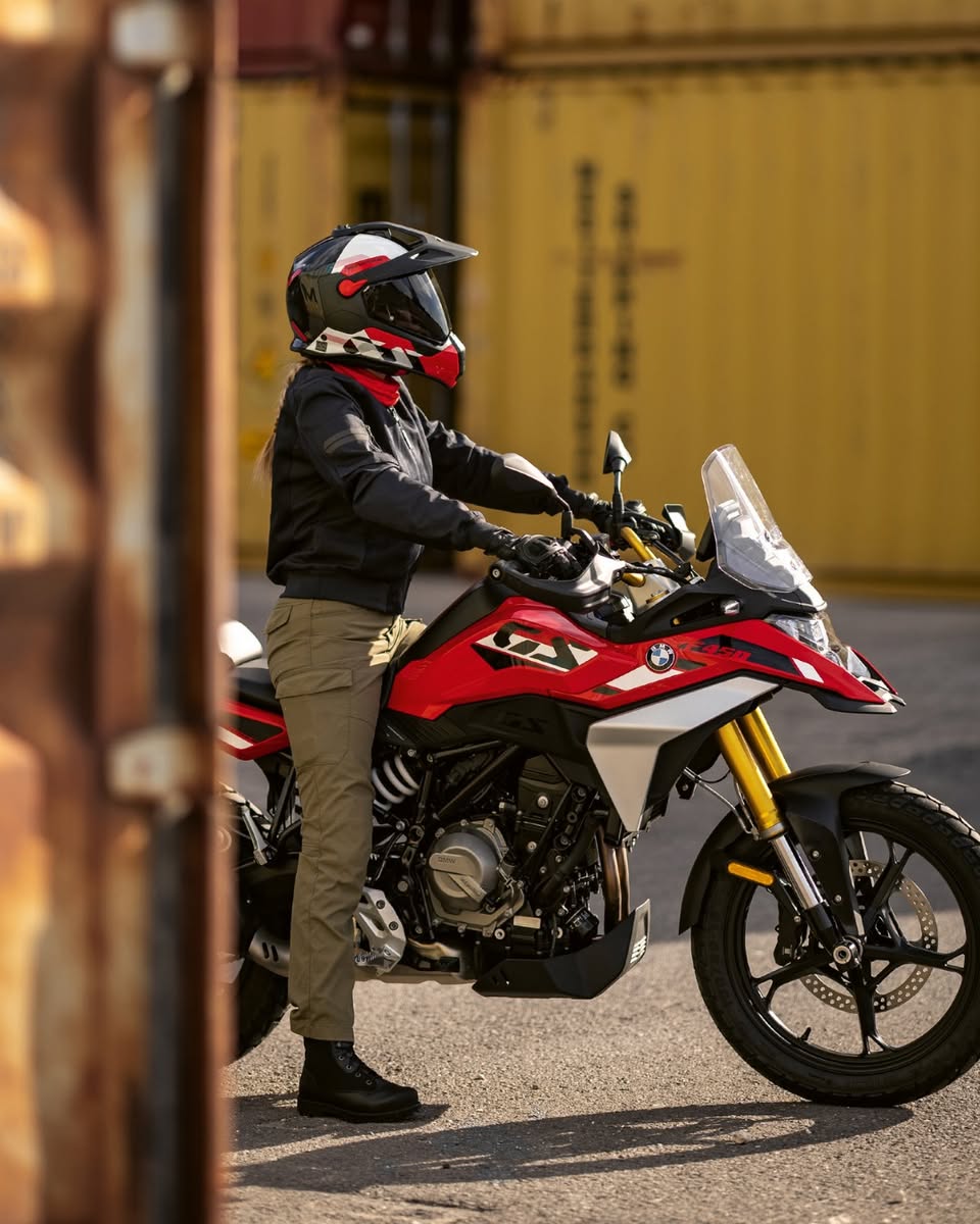 La Nouvelle BMW #F450GS fait déjà tourner les têtes. Il est temps de faire tourner ses roues !​